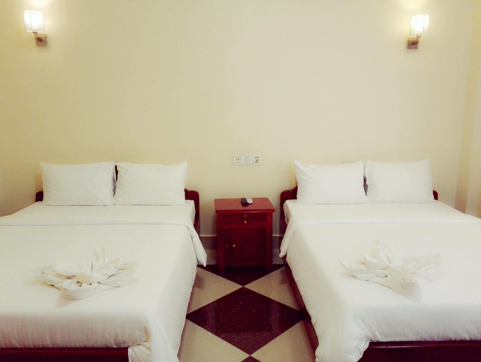 Golden Star Inn Sihanoukville Exterior photo